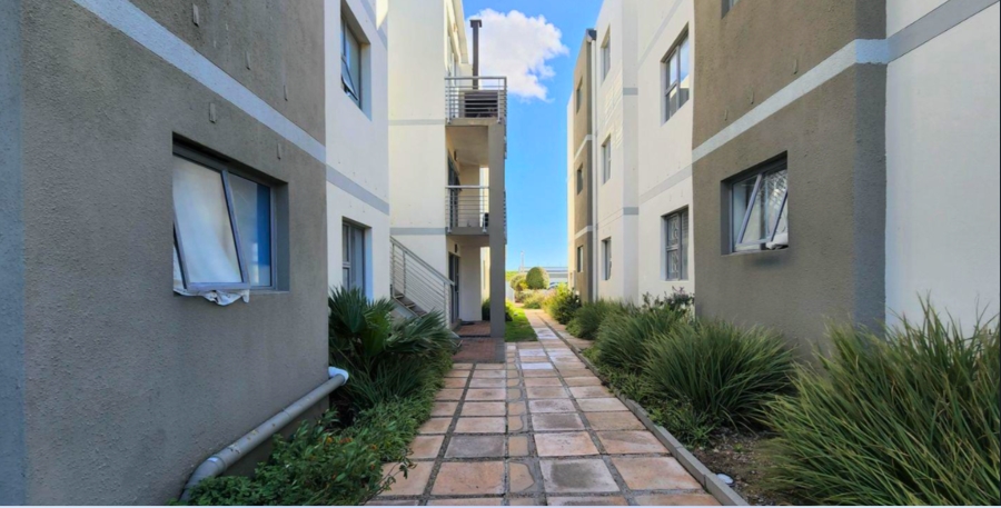 2 Bedroom Property for Sale in Gordons Bay Central Western Cape